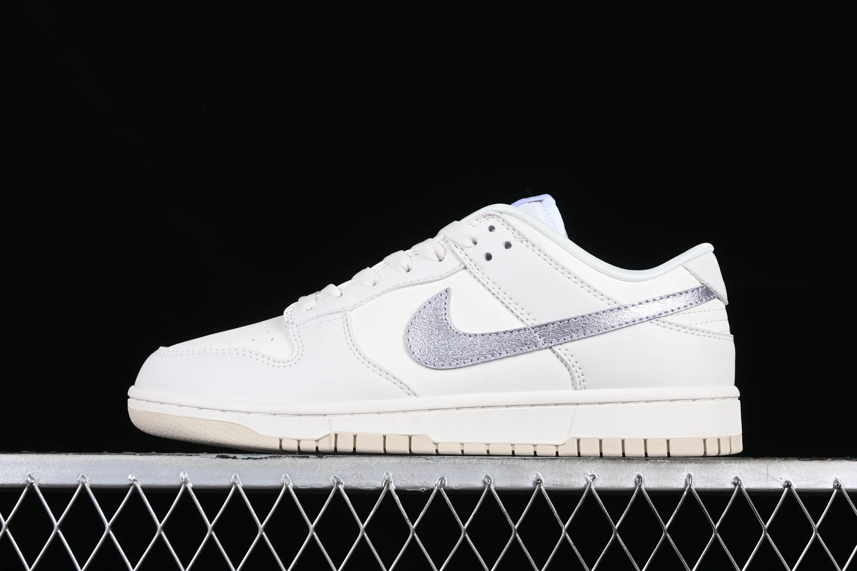 All categories Nk SB Dunk series Nk SB Dunk Low low-top sneakers N version Nk Dunk Low "Oxygen Purple" lavender hook SB low-top casual sneakers DX5930-100